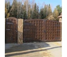 Деревянные распашные ворота и калитка под заказ